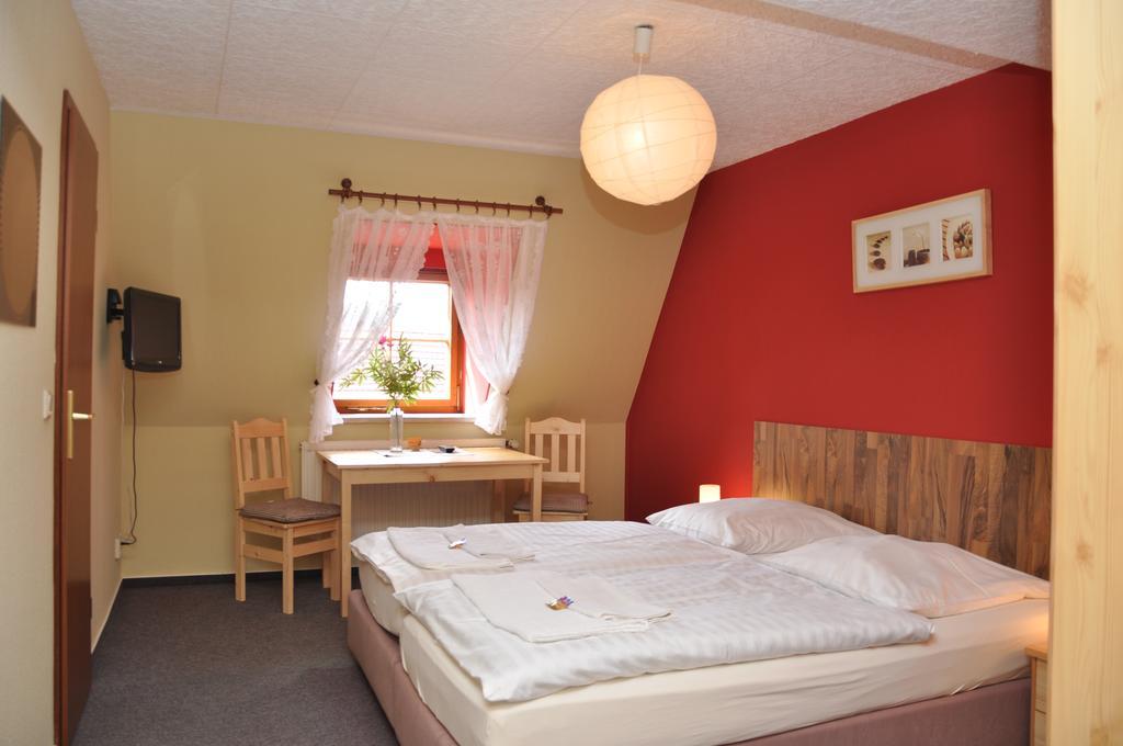 Thueringer Landhotel Edelhof Uhlstadt-Kirchhasel Экстерьер фото