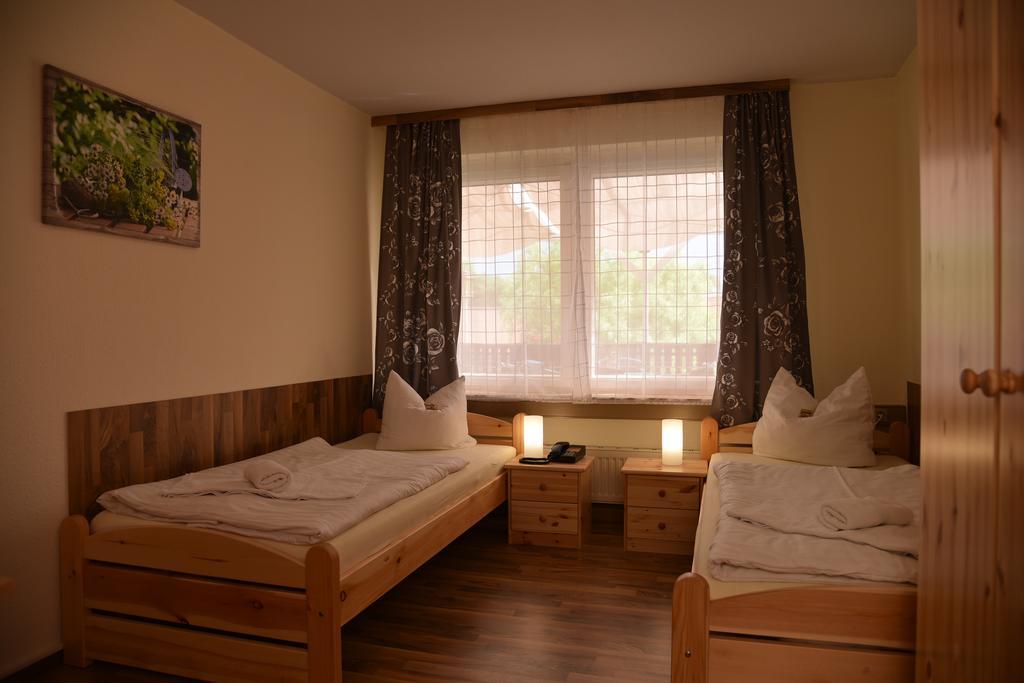 Thueringer Landhotel Edelhof Uhlstadt-Kirchhasel Экстерьер фото